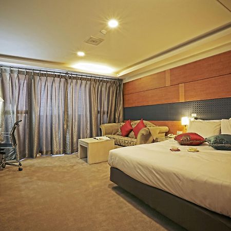 Cheonan Metro Tourist Hotel Экстерьер фото
