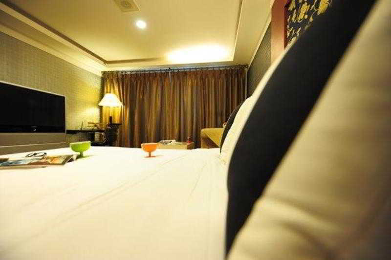Cheonan Metro Tourist Hotel Экстерьер фото