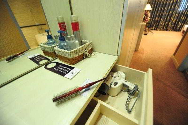 Cheonan Metro Tourist Hotel Экстерьер фото