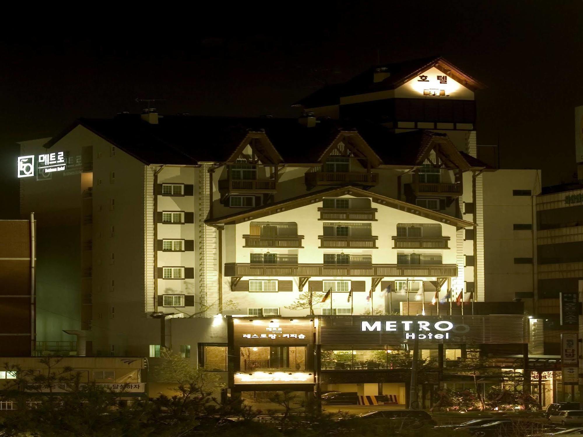 Cheonan Metro Tourist Hotel Экстерьер фото